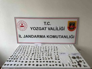 Yozgat’ta 212 Sikke Ve 21 Tarihi Obje Ele Geçirildi