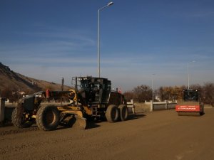 Melikgazi Belediyesi Altınoluk Mahallesi’nde Asfalt Çalışmasına Başladı