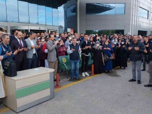 Kalbine Yenik Düşen Sağlık Çalışanı İçin Tören Düzenlendi