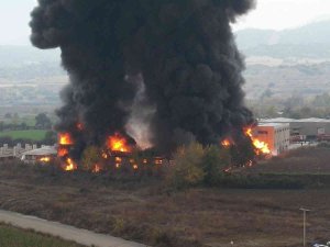 Denizli’de Kimya Fabrikasında Yangın