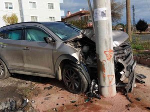 Samsun’da Cip İle Kamyonet Çarpıştı: 1’i Doktor 2 Yaralı