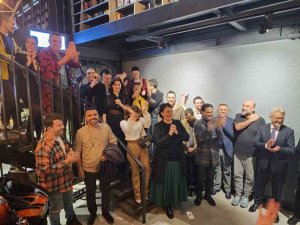 1984 Oyununa Büyük Övgü