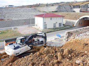 Yıkılan İstinat Duvarının Onarımı 1 Yıl Sonra Başladı