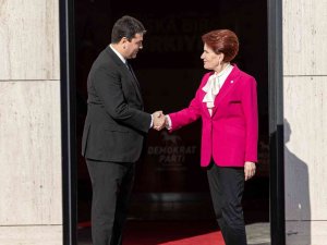 Demokrat Parti’nin Ev Sahipliğinde Altılı Masa Toplantısı Başladı