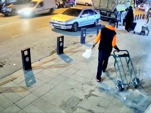 Sultangazi’de Nalbur Önündeki El Arabasını Çaldı