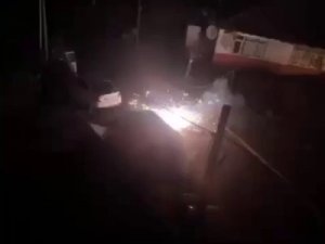 Gaziosmanpaşa Alev Alan Elektrik Kabloları Patladı: Mahalleli Büyük Panik Yaşadı