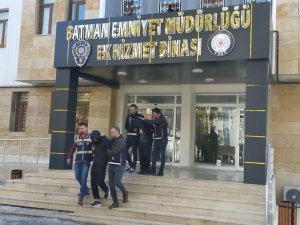 Batman’da 2 Hırsızlık Şüphelisi Tutuklandı
