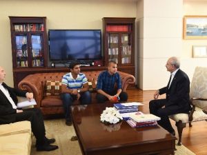 Kılıçdaroğlu, Liselilerle Görüştü