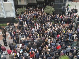 İ̇yi̇ Parti’den Ak Parti’ye Geçen Başkan Özcan’a Görkemli Karşılama