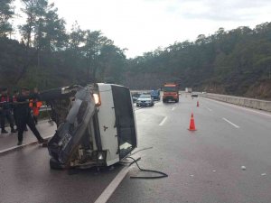 Fethiye’de Minibüs Devrildi: 4 Yaralı