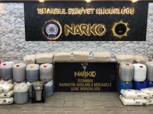 Bakan Soylu, İ̇stanbul’da Yarım Tondan Fazla Metamfetamin Ele Geçirildiğini Açıkladı