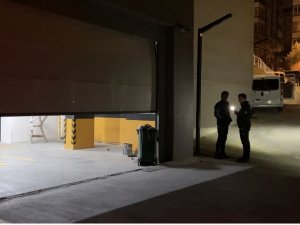 Bahçelievler’de Marketin Deposunu Soymaya Çalışan Hırsızları Polis Ekipleri Suçüstü Yakaladı