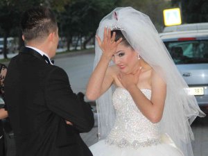 Gelinler Ağlamasın Diye Otomobil Camlarını Kırılmaz Yaptı