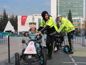 Öğrencilere Trafik Kuralları Anlatıldı