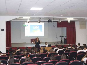 Öğrencilere "Ergenlik Dönemi" Semineri