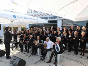 Aktif Yaşlı Merkezi Tsm Korosu’ndan Emeklilere Konser