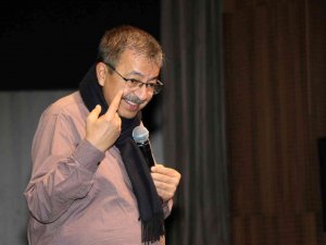 Hayati İ̇nanç: "Kılıbık Olmanın Çok Faydasını Gördüm, Beyler Size De Öneririm"