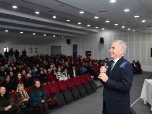 Türkiye’nin Önde Gelen İsimleri Gençlerle Buluşuyor