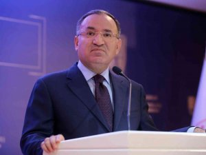 Adalet Bakanı Bozdağ, Hakim Ve Savcı Adaylarıyla Bir Araya Geldi