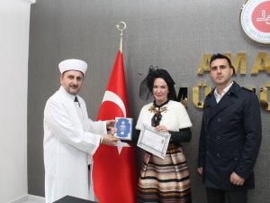 Belaruslu Tercüman Volha, Müslüman Olup Meryem İsmini Aldı