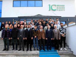 Ai̇çü’de “Genç Girişimciler İçin E-ticaret” Eğitimi Verilmeye Başlandı