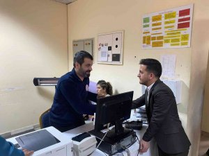 Öz Sağlık İ̇ş Diyarbakır Şube Başkanı Aküzüm, Tıbbi Sekreterleri Dinledi