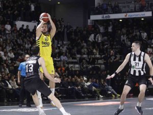 Basketbol Süper Ligi: Beşiktaş Emlakjet: 72 - Fenerbahçe Beko: 81