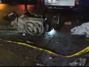 Ankara’da Bariyerlere Çarpan Moto Kurye Hayatını Kaybetti