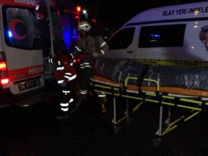 Kartal’da Kamyonet Servis Minibüsüyle Çarpıştı: 1 Ölü, 2 Yaralı
