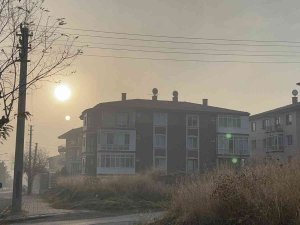 Afyonkarahisar’da Sisli Hava Etkili Oldu
