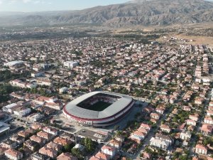 Erzincan’da Ekim Ayında İhracat 2 Milyon 050 Bin Dolar, İthalat 180 Bin Dolar Olarak Gerçekleşti