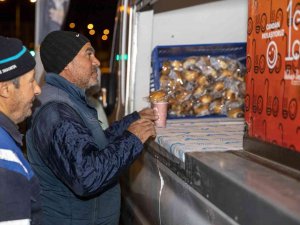 Mersin’de Tarım İşçilerinin Sabah Çorbası Belediyeden