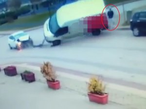 Bursa’da İnanılmaz Kurtuluş: Devrilen Aracın Altında Kalmaktan Son Anda Kurtuldu