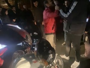 Maltepe’de Kaza Sonrası “Arabamı Mahvettin” Tartışması Motosikletli İle Yumruklu Kavgaya Dönüştü