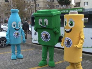 Kartal’da, ‘Atık Azaltım Haftası’nda Mobil Atık Geri Dönüşüm Merkezi Açıldı