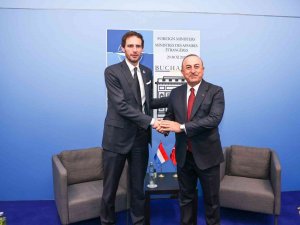 Dışişleri Bakanı Çavuşoğlu, Hollandalı Mevkidaşı Hoekstra İle Görüştü