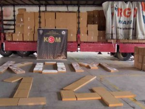 Koliler İçerisine Gizlenmiş 7 Milyon 645 Bin Kaçak Sigara Ele Geçirildi
