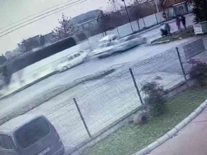 3 Araç Böyle Çarpıştı, O Anlar Kamerada