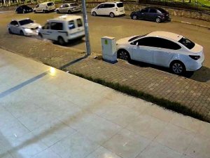 Bir Anlık Dalgınlık Kazaya Neden Oldu