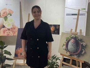 Çektiği Bebeklerin Fotoğraflarını Sergiledi