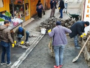 Bağlar’da Hizmet Seferberliği Devam Ediyor