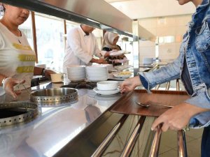 Tarsus’ta Öğrencilere Ücretsiz Sıcak Çorba