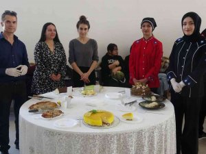 Tescilli Muz Ve Limonlu Pastalar Birincilik İçin Yarıştı