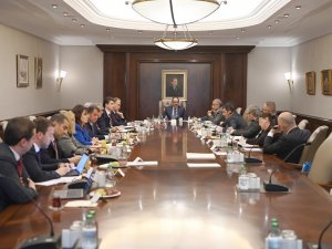 Çankaya Köşkü’ndeki Çalıştayda Ukrayna’daki Savaşın Küresel Etkileri Ele Alındı