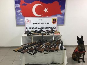 Silah Kaçakçılığı Operasyonunda Adeta Cephanelik Çıktı: 16 Gözaltı