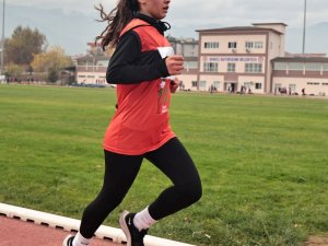 Kros Yarışlarında İl Birincisi Olan Öğrenciler Ödüllendirildi