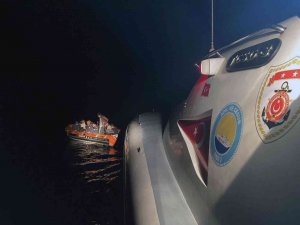 Datça’da 16 Düzensiz Göçmen Kurtarıldı