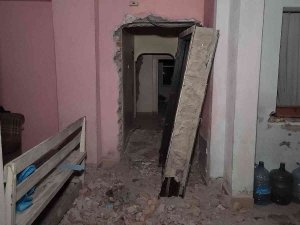 Evi İçin Anlaşmaya Vardığı Çelik Kapı Sonu Oldu