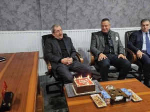 Başkan Vergili’ye Doğum Günü Sürprizi
