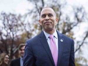 Abd Temsilciler Meclisinde Demokratların Yeni Lideri Hakeem Jeffries Oldu